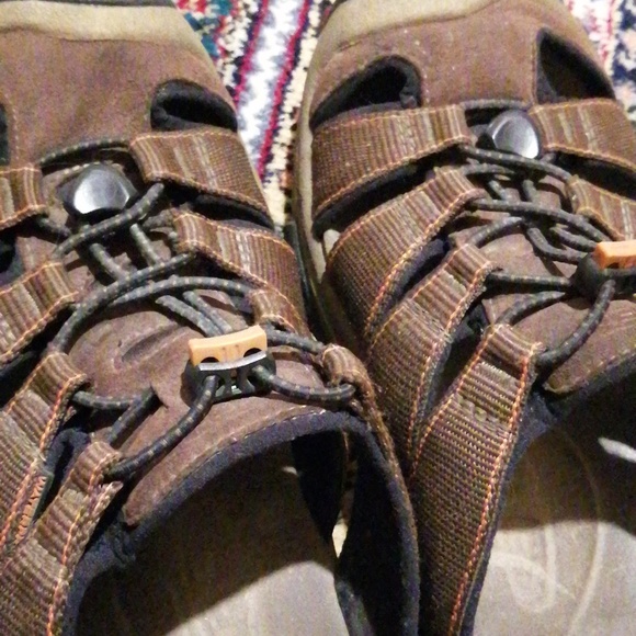 Mens Keen size 9 sandals - Picture 8 of 8